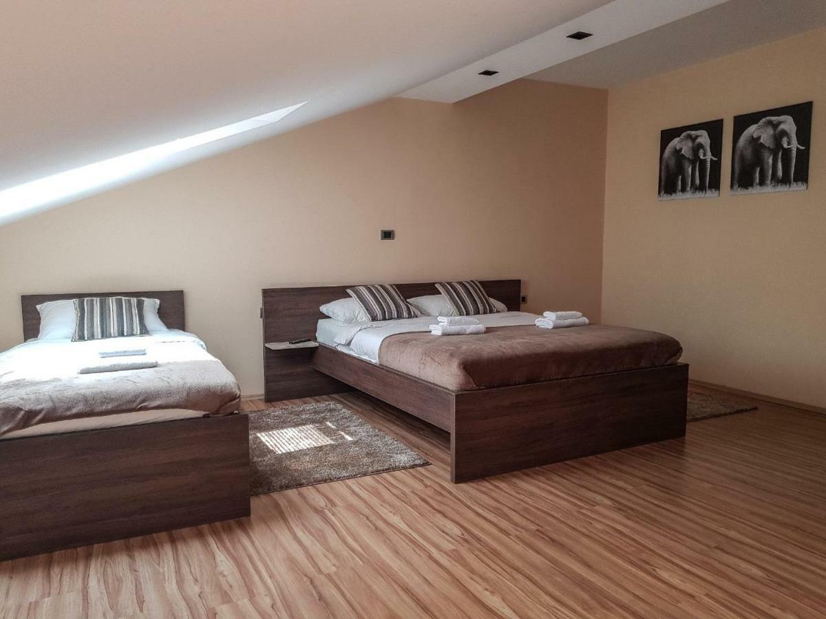 Stari Slon Hotel Sombor Exterior foto