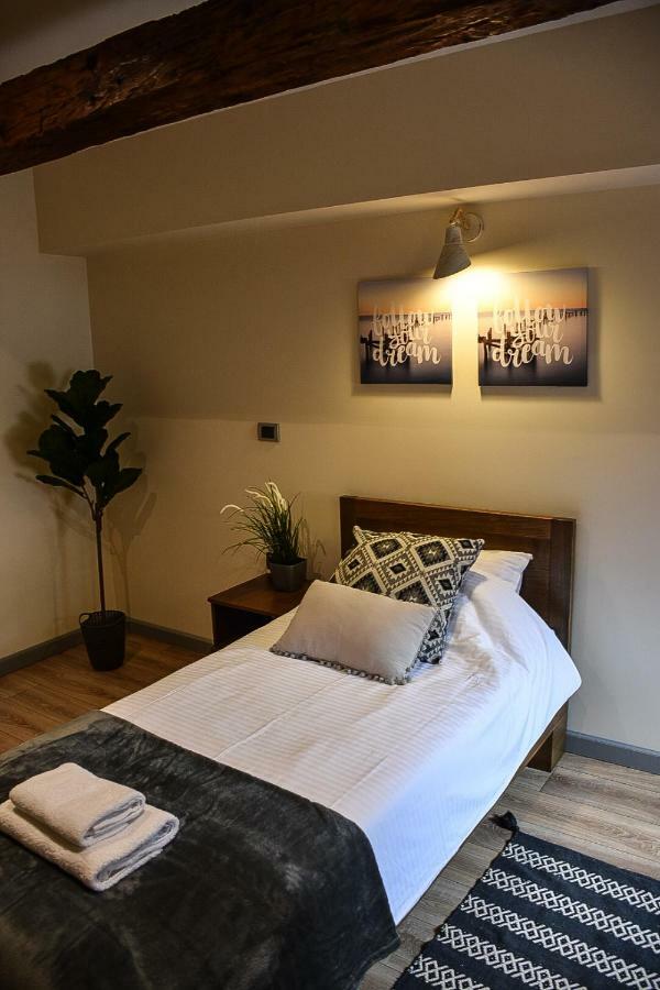 Stari Slon Hotel Sombor Exterior foto