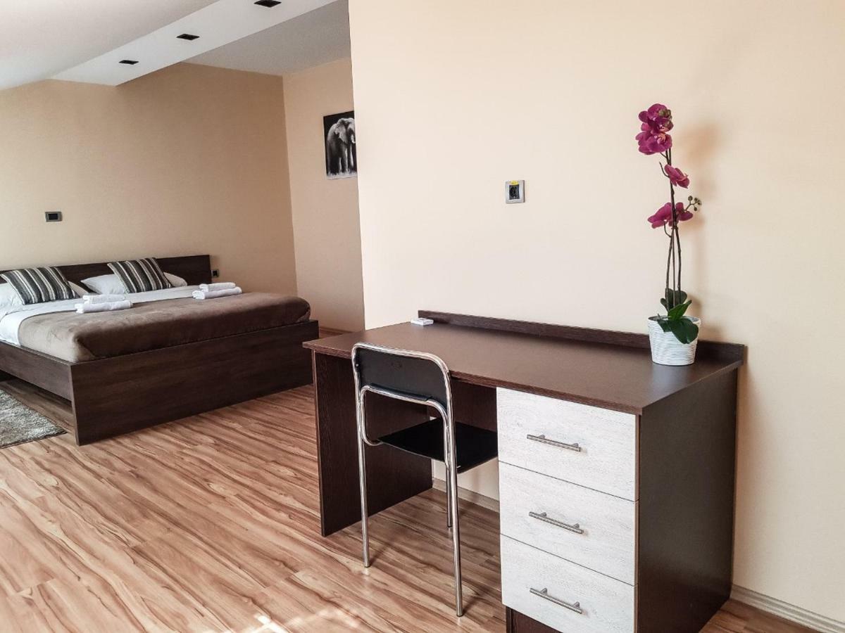 Stari Slon Hotel Sombor Exterior foto