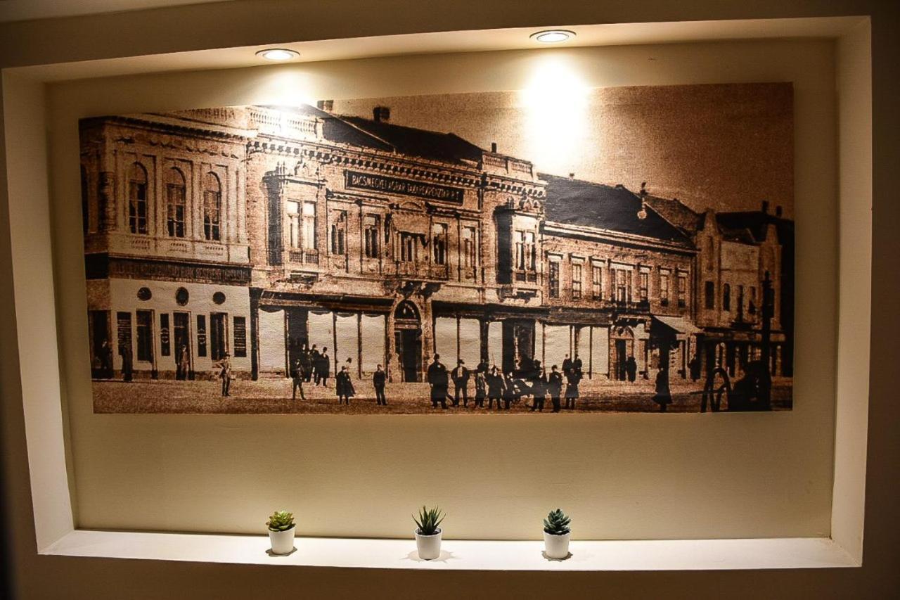 Stari Slon Hotel Sombor Exterior foto